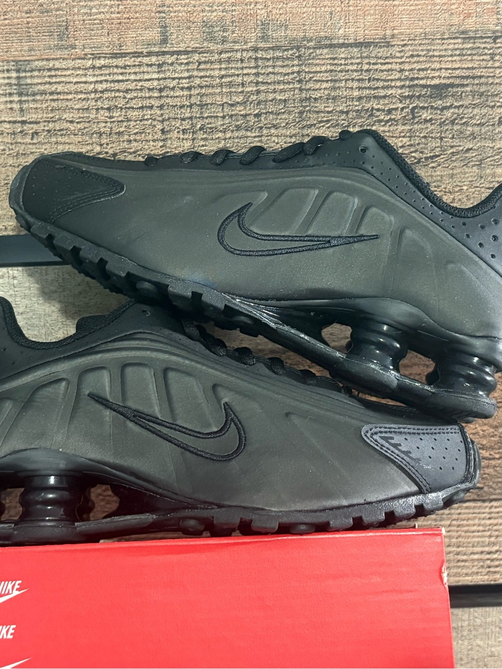 Nike Men’s Black All-Over Shox Cushion Sneakers